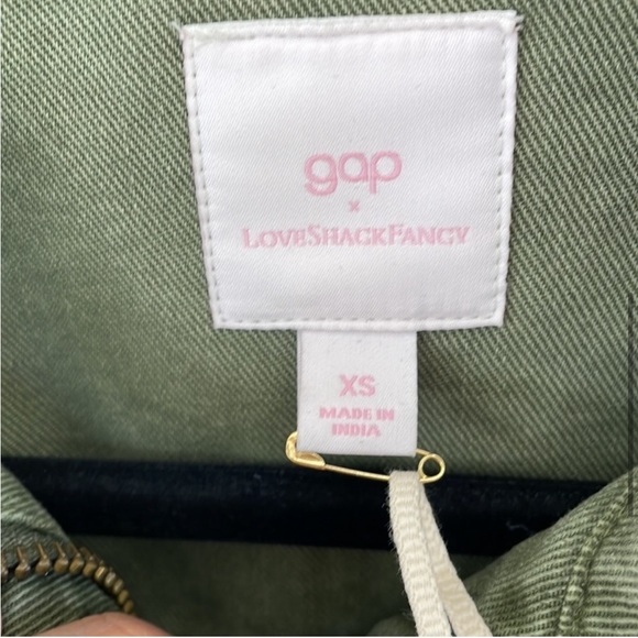 GAPxLoveShackFancy Collab- Cropped Utility Jacket - Picture 4 of 6